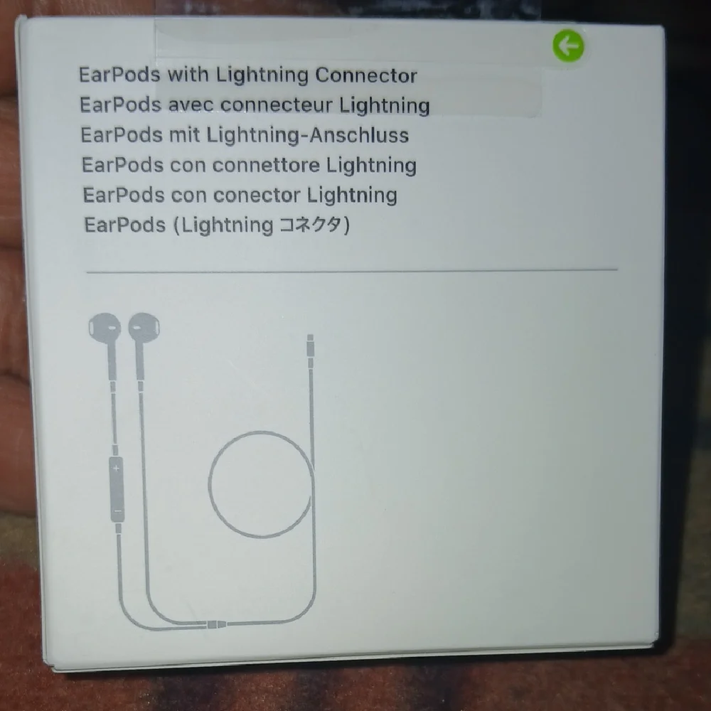 Apple EarPods with Lightning Connector - White